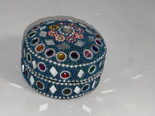 Set nesting beaded and - of,